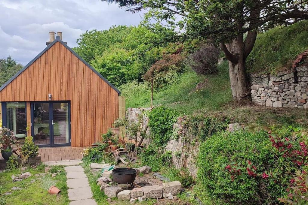 Stonehaven 2 Bedroom Seaside Cottage With Garden Exterior photo